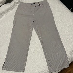 Gray and white stripped Jones New York stretch pants size 8